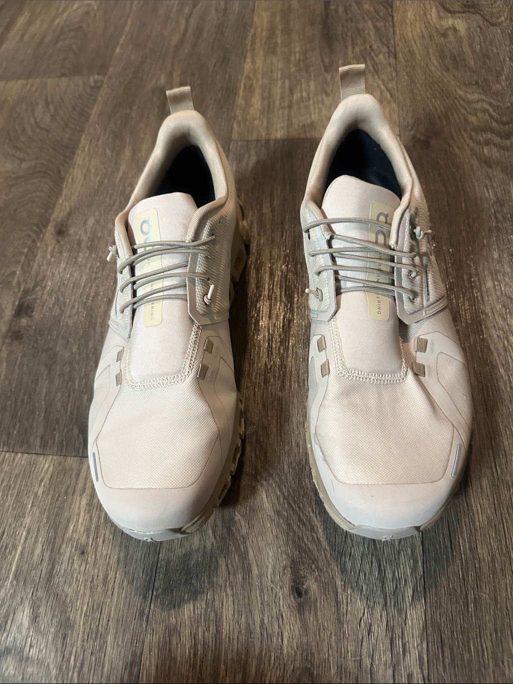 On Running Running Shoes